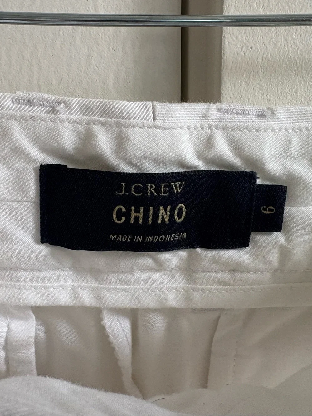 J. Crew - Women’s 100% Cotton Classic Chino 4.5 Inseam Shorts - Size 6 - White